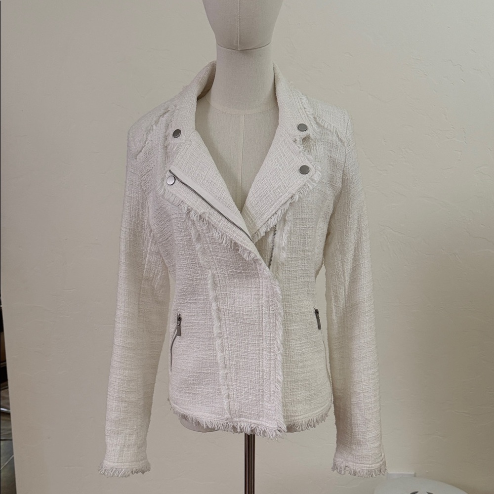 ***Carolina Belle~ Off-White Textured Blazer